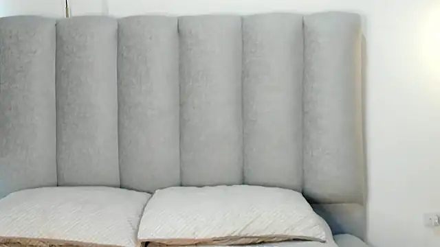 Snapshot of Valentina_lux1 chatting on May 2026 02:01:01 PM Valentina lux1 online show from May 2026 02:01:01 PM