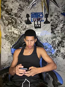 carlos hot12 online show from March 2026 04:09:01 AM