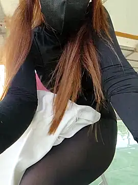 Jeen deer online show from April 2026 12:46:02 AM