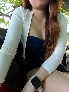 Jeen deer online show from April 2026 12:28:01 AM