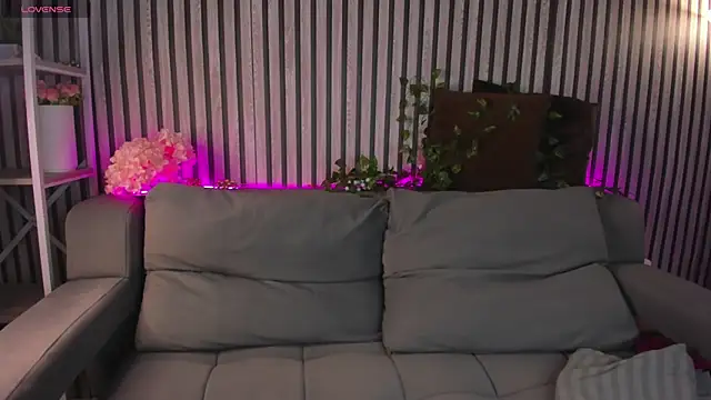 Lori Bllossom online show from April 2026 01:12:01 AM