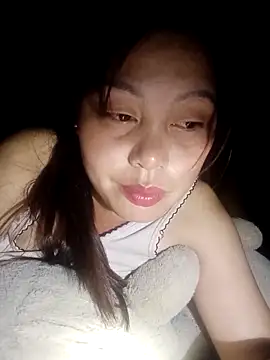 Snapshot of Abi-ni chatting on May 2026 04:45:01 PM Abi-ni online show from May 2026 04:45:01 PM