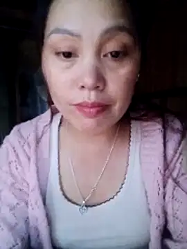 Snapshot of Abi-ni chatting on May 2026 11:27:01 PM Abi-ni online show from May 2026 11:27:01 PM