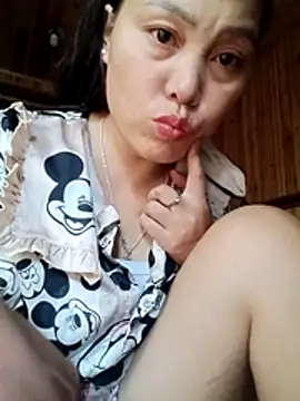 Snapshot of Abi-ni chatting on May 2026 10:13:01 AM Abi-ni online show from May 2026 10:13:01 AM