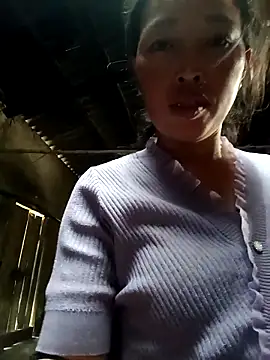 NIANIAKUTE online show from April 2026 12:36:01 AM