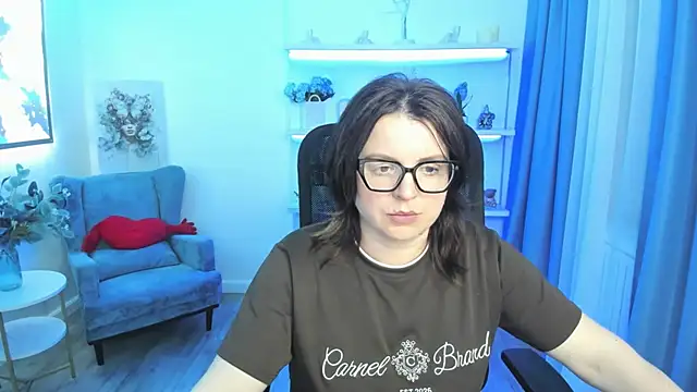 AmeliaDateri online show from April 2026 07:09:01 PM