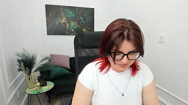 AmeliaDateri online show from May 2026 11:04:01 AM