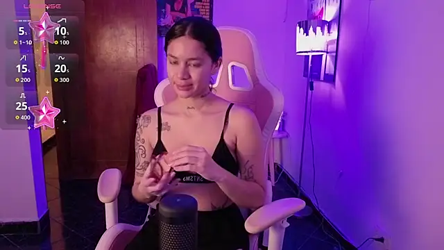 Oliviasims online show from April 2026 09:49:02 PM