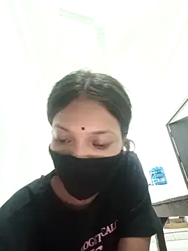 Candyy crushh online show from May 2026 06:44:02 PM