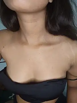 Candyy crushh online show from June 2026 02:28:01 PM