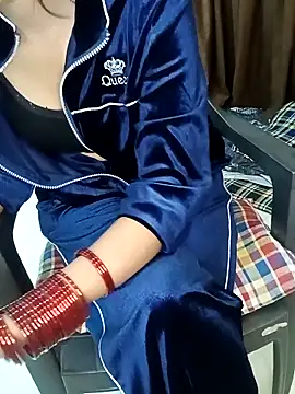 Candyy crushh online show from March 2026 02:32:01 PM