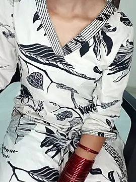 Candyy crushh online show from March 2026 06:26:01 AM