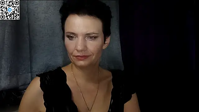 Snapshot of HotMamaQueen234 chatting on June 2026 12:08:02 AM HotMamaQueen234 online show from June 2026 12:08:02 AM