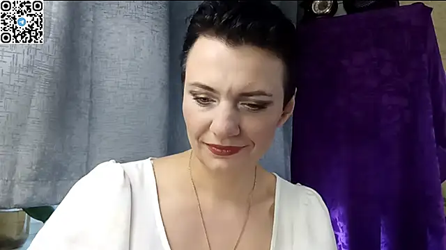 HotMamaQueen234 online show from April 2026 01:12:01 PM