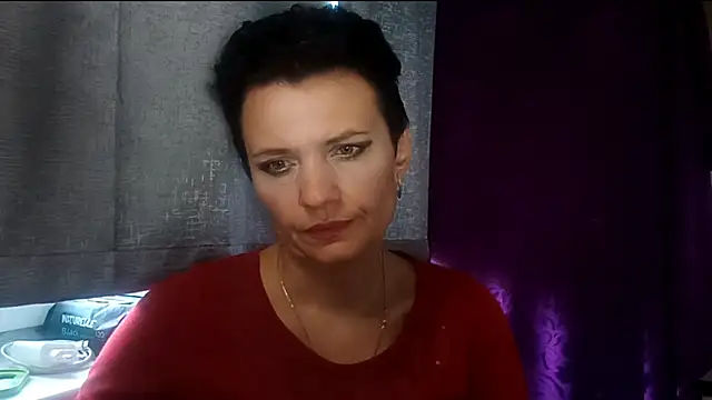 Snapshot of HotMamaQueen234 chatting on July 2026 11:31:01 AM HotMamaQueen234 online show from July 2026 11:31:01 AM