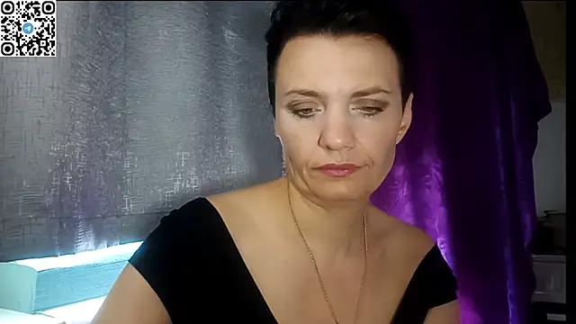 Snapshot of HotMamaQueen234 chatting on July 2026 01:36:02 PM HotMamaQueen234 online show from July 2026 01:36:02 PM