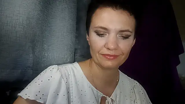 Snapshot of HotMamaQueen234 chatting on July 2026 07:43:02 PM HotMamaQueen234 online show from July 2026 07:43:02 PM