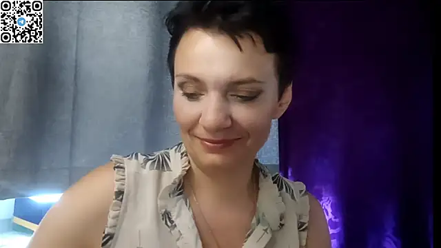 Snapshot of HotMamaQueen234 chatting on July 2026 11:29:01 AM HotMamaQueen234 online show from July 2026 11:29:01 AM