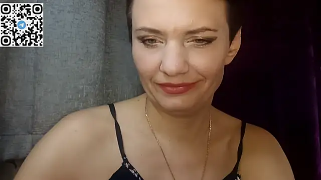 HotMamaQueen234 online show from April 2026 07:18:01 PM