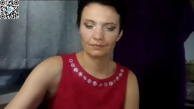 Snapshot of HotMamaQueen234 chatting on June 2026 11:13:02 PM HotMamaQueen234 online show from June 2026 11:13:02 PM