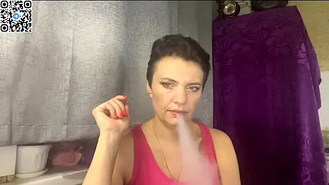 Snapshot of HotMamaQueen234 chatting on May 2026 07:21:01 PM HotMamaQueen234 online show from May 2026 07:21:01 PM