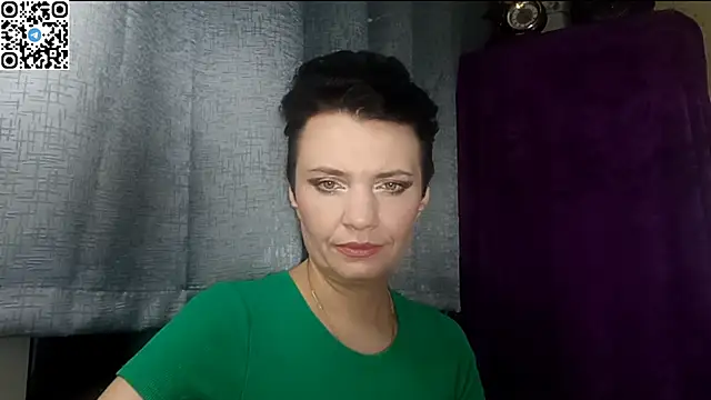 Snapshot of HotMamaQueen234 chatting on May 2026 08:24:02 PM HotMamaQueen234 online show from May 2026 08:24:02 PM