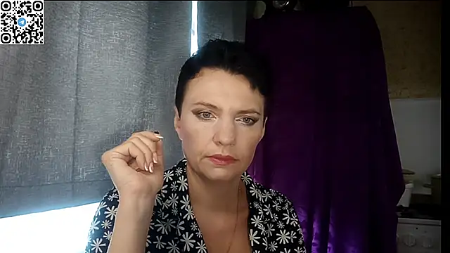 Snapshot of HotMamaQueen234 chatting on June 2026 07:36:02 AM HotMamaQueen234 online show from June 2026 07:36:02 AM