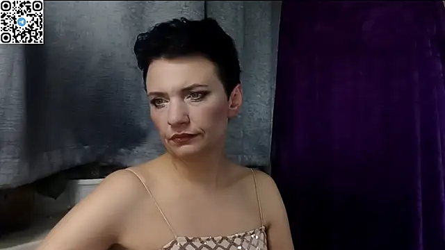 HotMamaQueen234 online show from April 2026 08:00:01 PM