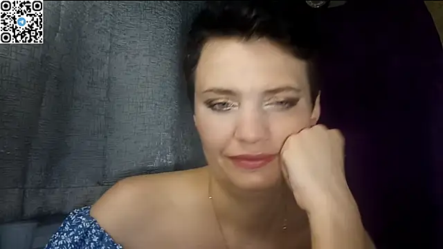 Snapshot of HotMamaQueen234 chatting on May 2026 09:12:01 PM HotMamaQueen234 online show from May 2026 09:12:01 PM
