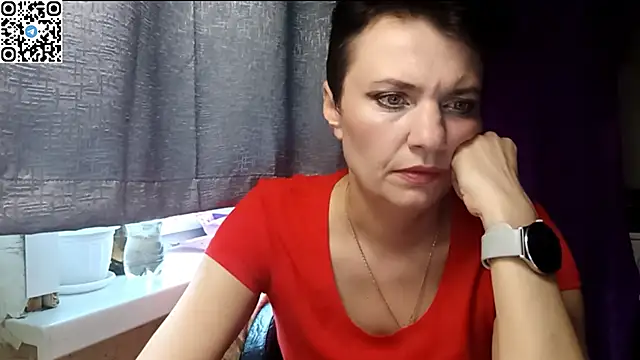 Snapshot of HotMamaQueen234 chatting on May 2026 02:48:02 PM HotMamaQueen234 online show from May 2026 02:48:02 PM