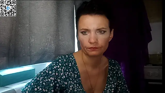 Snapshot of HotMamaQueen234 chatting on July 2026 10:49:02 AM HotMamaQueen234 online show from July 2026 10:49:02 AM