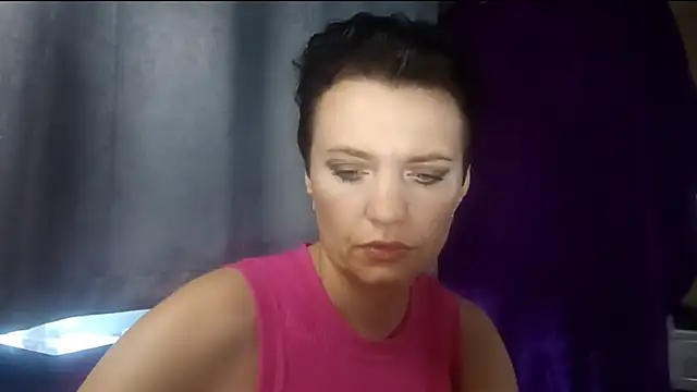 Snapshot of HotMamaQueen234 chatting on July 2026 12:23:01 PM HotMamaQueen234 online show from July 2026 12:23:01 PM