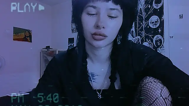 AllisonDeetz online show from August 2026 04:00:01 PM