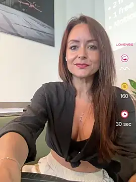 skarletthorne online show from June 2026 09:25:02 AM