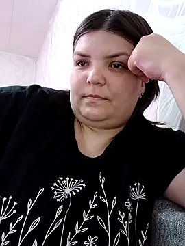 Snapshot of Dazzy_Gi chatting on March 2026 06:42:02 PM Dazzy Gi online show from March 2026 06:42:02 PM