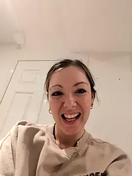 Snapshot of fucklyweds chatting on April 2026 03:41:01 AM fucklyweds online show from April 2026 03:41:01 AM
