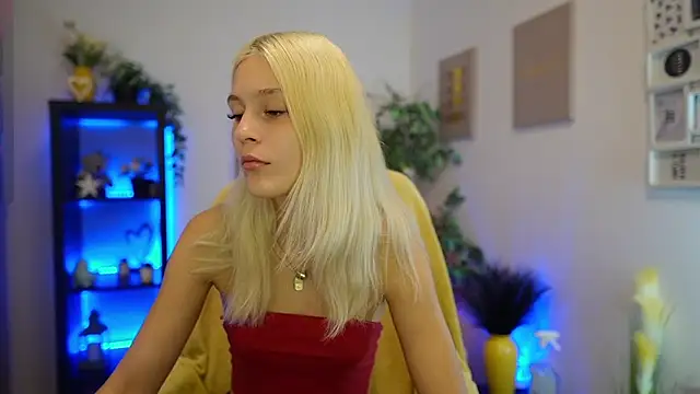 Luna Grace18 online show from June 2026 01:08:02 PM