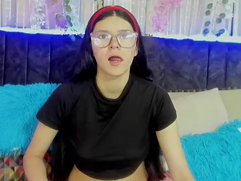 EmiSchwarz online show from March 2026 01:04:01 PM