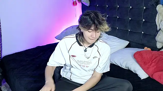 Noah blackwood online show from April 2026 06:01:02 PM