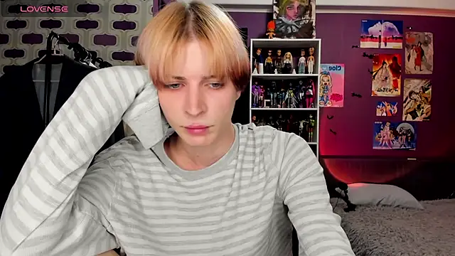 Snapshot of sweet_peach___ chatting on June 2026 08:47:02 PM sweet peach online show from June 2026 08:47:02 PM