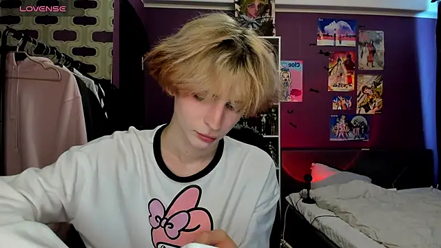 Snapshot of sweet_peach___ chatting on July 2026 12:16:02 PM sweet peach online show from July 2026 12:16:02 PM
