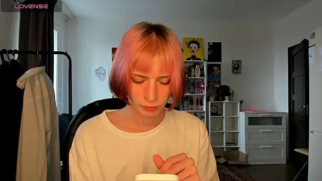 sweet peach    online show from April 2026 01:17:01 PM