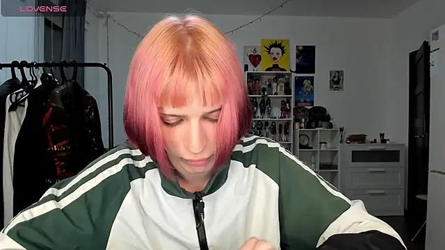 sweet peach    online show from April 2026 06:12:02 PM