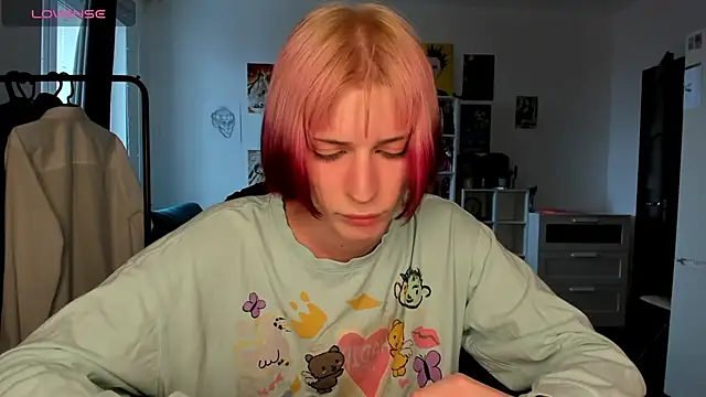 sweet peach    online show from April 2026 11:22:02 AM