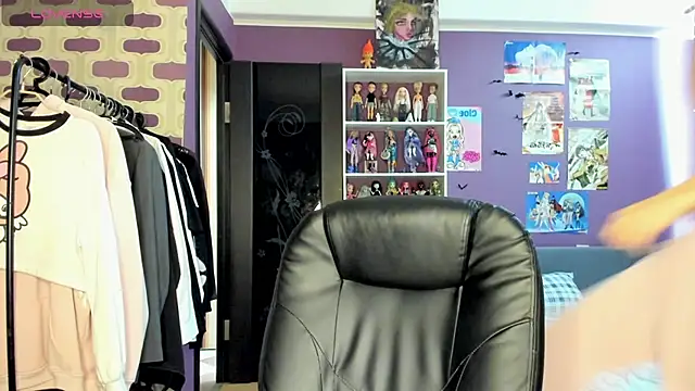 Snapshot of sweet_peach___ chatting on July 2026 01:32:01 PM sweet peach online show from July 2026 01:32:01 PM