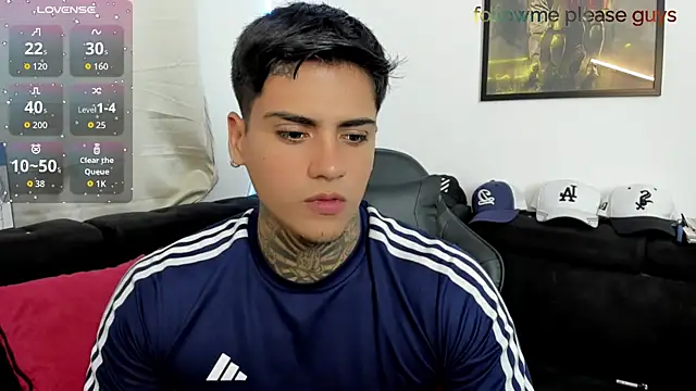 sweetlatinoboy online show from April 2026 09:16:02 PM