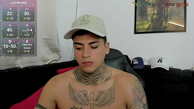 sweetlatinoboy online show from April 2026 10:22:01 PM