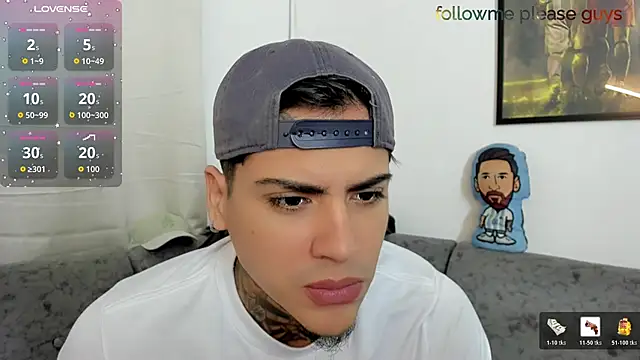 sweetlatinoboy online show from June 2026 12:06:02 PM