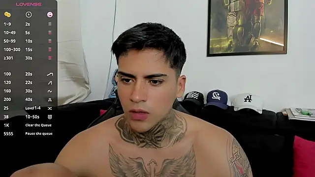 sweetlatinoboy online show from March 2026 07:48:02 PM