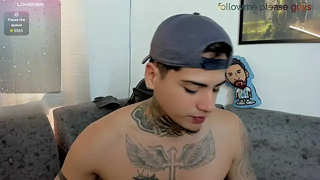 sweetlatinoboy online show from June 2026 12:24:02 PM